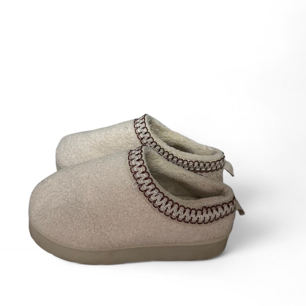 size 10 Cream and brown felt clog slippers